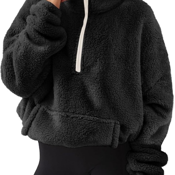 Jackets & Blazers - Black Sherpa Half-Zip Pullover